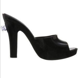 🔥Jeremy Scott Melissa barbie Black heels 7 mules